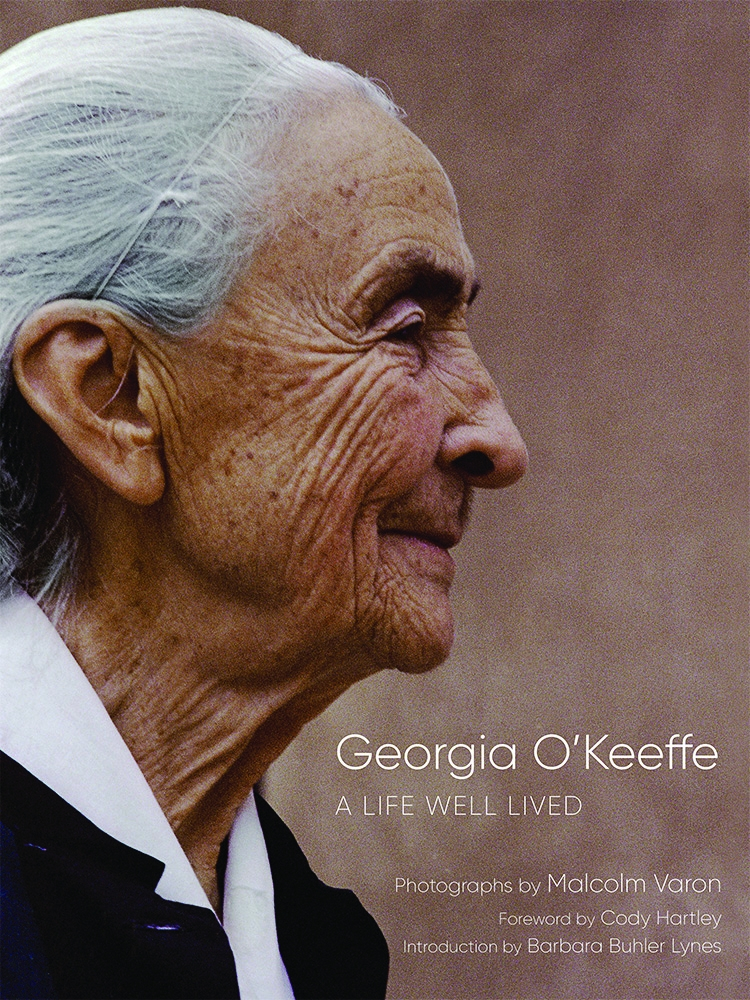 Review of Georgia O'Keeffe (9780826362001) — Foreword Reviews